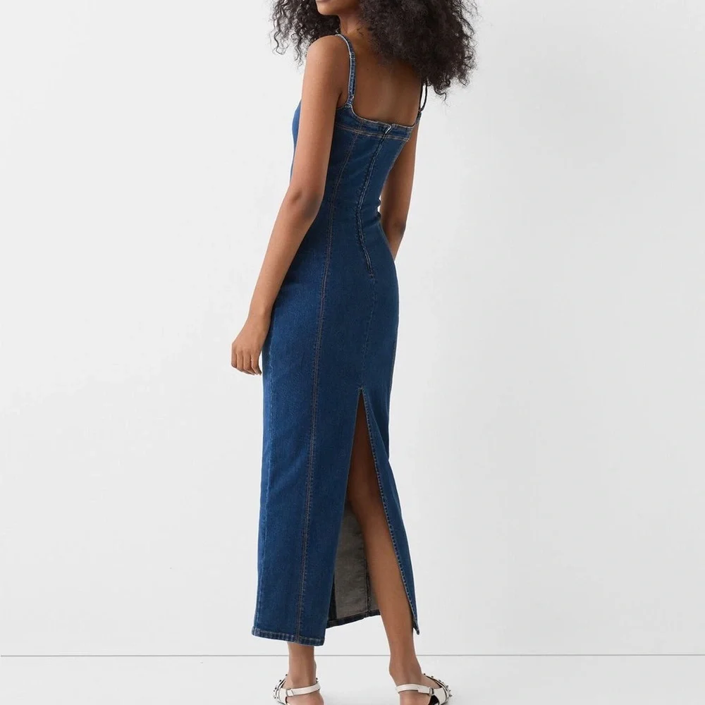 PrettyLittleThing Blue Denim Midi Dress - Picture 5 of 12